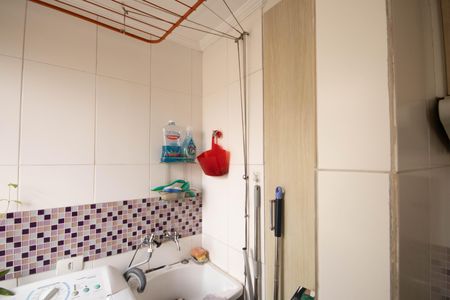 Apartamento à venda com 48m², 2 quartos e 1 vaga Apartamento à venda com 48m², 2 quartos e 1 vagaCozinha e Área de Serviço