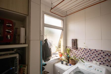 Apartamento à venda com 48m², 2 quartos e 1 vaga Apartamento à venda com 48m², 2 quartos e 1 vagaCozinha e Área de Serviço