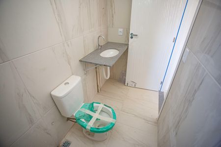 Apartamento à venda com 130m², 2 quartos e 2 vagas Apartamento à venda com 130m², 2 quartos e 2 vagasBanheiro da Suíte 1