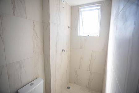 Apartamento à venda com 130m², 2 quartos e 2 vagas Apartamento à venda com 130m², 2 quartos e 2 vagasBanheiro da Suíte 2