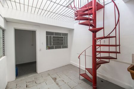 Casa à venda com 199m², 2 quartos e 2 vagas Casa à venda com 199m², 2 quartos e 2 vagasÁrea de Serviço