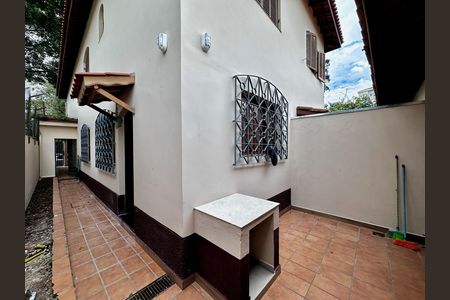 Casa para alugar com 170m², 3 quartos e 2 vagas Casa para alugar com 170m², 3 quartos e 2 vagasQuintal