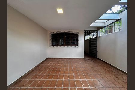 Casa para alugar com 170m², 3 quartos e 2 vagas Casa para alugar com 170m², 3 quartos e 2 vagasGaragem
