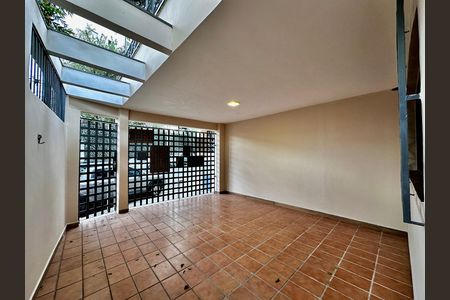Casa para alugar com 170m², 3 quartos e 2 vagas Casa para alugar com 170m², 3 quartos e 2 vagasGaragem