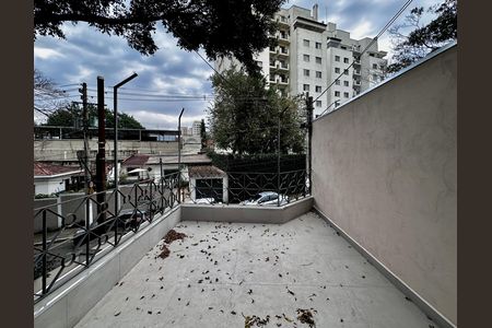 Casa para alugar com 170m², 3 quartos e 2 vagas Casa para alugar com 170m², 3 quartos e 2 vagasSacada Suíte