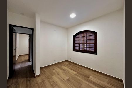 Casa para alugar com 170m², 3 quartos e 2 vagas Casa para alugar com 170m², 3 quartos e 2 vagasQuarto