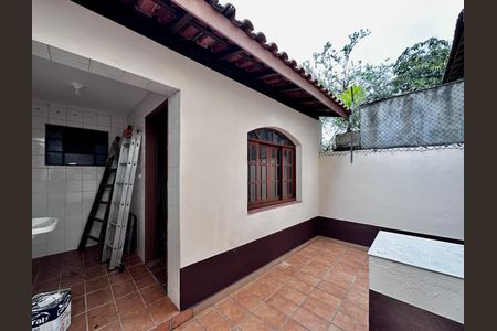 Casa para alugar com 170m², 3 quartos e 2 vagas Casa para alugar com 170m², 3 quartos e 2 vagasQuintal
