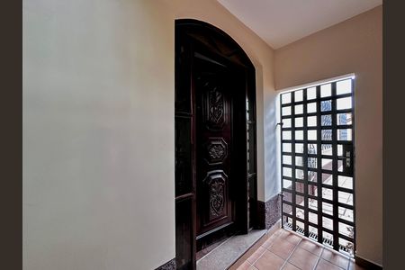 Entrada de casa para alugar com 3 quartos, 170m² em Santo Amaro, São Paulo