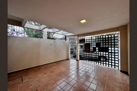 Garagem de casa para alugar com 3 quartos, 170m² em Santo Amaro, São Paulo