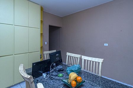 Casa à venda com 200m², 4 quartos e 2 vagas Casa à venda com 200m², 4 quartos e 2 vagasCopa