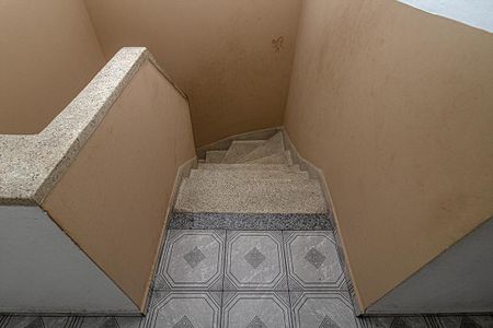 Casa à venda com 200m², 4 quartos e 2 vagas Casa à venda com 200m², 4 quartos e 2 vagasAcesso para os pisos