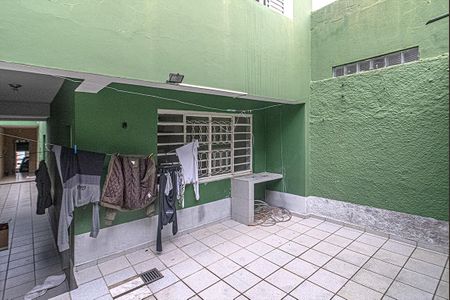 Casa à venda com 200m², 4 quartos e 2 vagas Casa à venda com 200m², 4 quartos e 2 vagasÁrea de Serviço