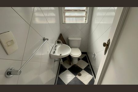 Casa para alugar com 400m², 3 quartos e 7 vagasLavabo