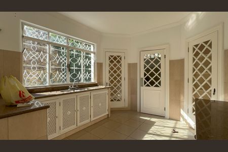 Casa para alugar com 400m², 3 quartos e 7 vagasCozinha