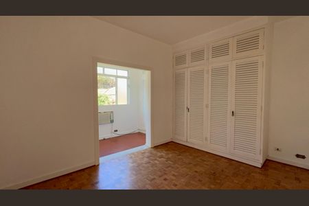 Casa para alugar com 400m², 3 quartos e 7 vagasSuíte 2