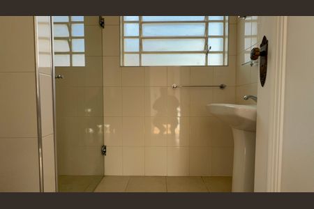 Casa para alugar com 400m², 3 quartos e 7 vagasBanheiro da Suíte 2