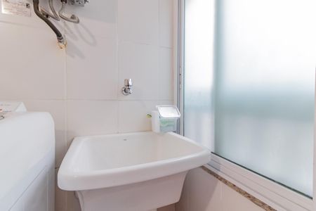 Apartamento à venda com 77m², 2 quartos e 1 vagaÁrea de Serviço