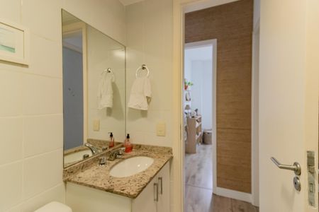 Apartamento à venda com 77m², 2 quartos e 1 vagaBanheiro Social