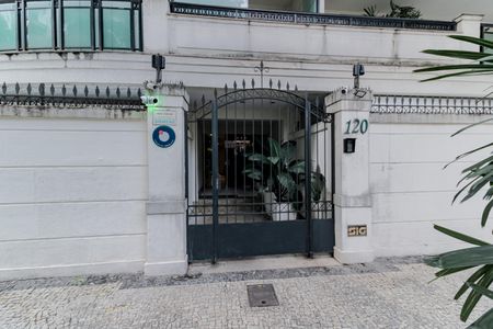 Apartamento à venda com 77m², 2 quartos e 1 vagaFachada