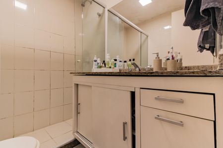 Apartamento à venda com 77m², 2 quartos e 1 vagaBanheiro da Suíte
