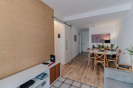 Apartamento à venda com 77m², 2 quartos e 1 vagaSala