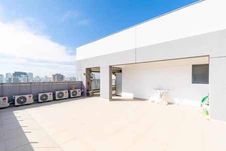 Apartamento para alugar com 240m², 3 quartos e 3 vagas Apartamento para alugar com 240m², 3 quartos e 3 vagasTerraço