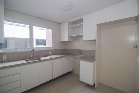 Casa à venda com 369m², 3 quartos e 2 vagasCozinha