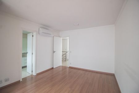 Casa à venda com 369m², 3 quartos e 2 vagasSuite 3