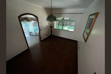 Casa à venda com 55m², 5 quartos e 3 vagas