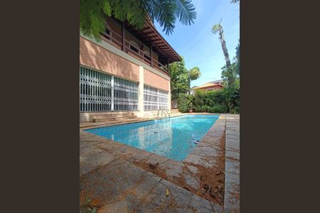 Casa à venda com 55m², 5 quartos e 3 vagas