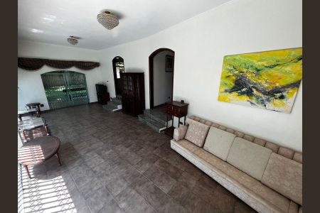 Casa à venda com 55m², 5 quartos e 3 vagas