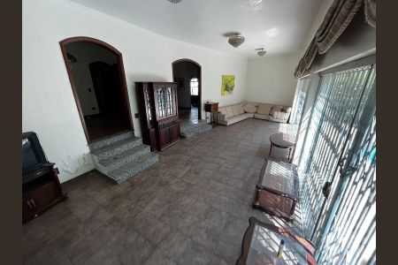 Casa à venda com 55m², 5 quartos e 3 vagas