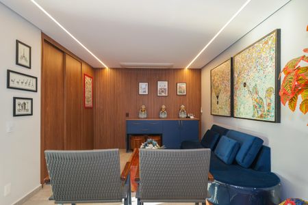 Apartamento à venda com 103m², 2 quartos e 3 vagasSala