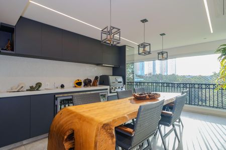 Apartamento à venda com 103m², 2 quartos e 3 vagasSala