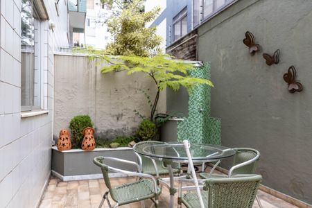 Apartamento à venda com 164m², 3 quartos e 2 vagas Apartamento à venda com 164m², 3 quartos e 2 vagasVaranda