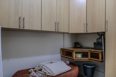 Apartamento à venda com 164m², 3 quartos e 2 vagas Apartamento à venda com 164m², 3 quartos e 2 vagasQuarto de Serviço