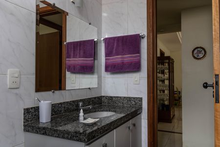 Apartamento à venda com 164m², 3 quartos e 2 vagas Apartamento à venda com 164m², 3 quartos e 2 vagasBanheiro Social