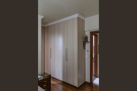 Apartamento à venda com 164m², 3 quartos e 2 vagas Apartamento à venda com 164m², 3 quartos e 2 vagasSuíte