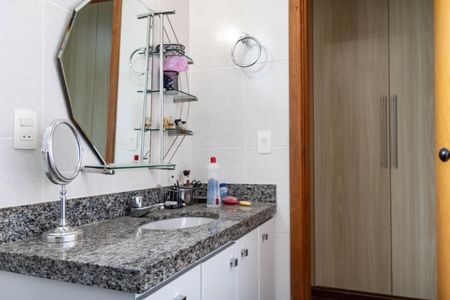 Apartamento à venda com 164m², 3 quartos e 2 vagas Apartamento à venda com 164m², 3 quartos e 2 vagasBanheiro da Suíte