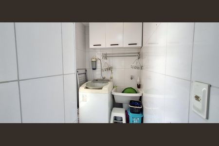 Casa à venda com 150m², 3 quartos e 2 vagas Casa à venda com 150m², 3 quartos e 2 vagasLavanderia