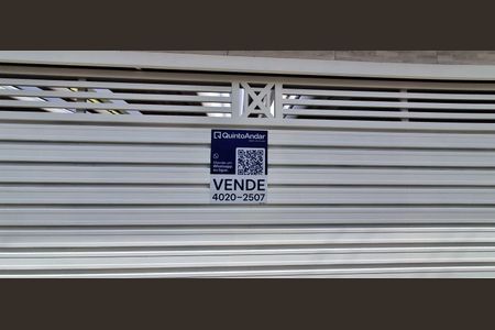 Casa à venda com 150m², 3 quartos e 2 vagas Casa à venda com 150m², 3 quartos e 2 vagasFachada/Placa