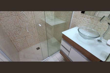 Casa à venda com 150m², 3 quartos e 2 vagas Casa à venda com 150m², 3 quartos e 2 vagasBanheiro/Suite