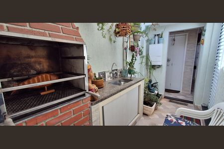 Casa à venda com 150m², 3 quartos e 2 vagas Casa à venda com 150m², 3 quartos e 2 vagasArea comum