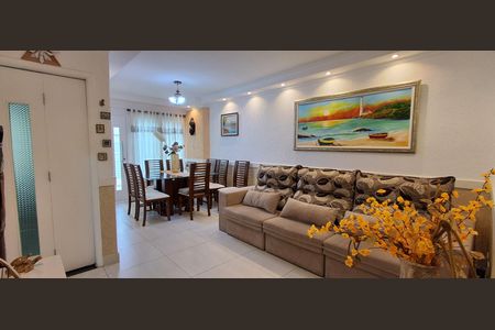 Casa à venda com 150m², 3 quartos e 2 vagas Casa à venda com 150m², 3 quartos e 2 vagasSala