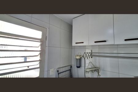 Casa à venda com 150m², 3 quartos e 2 vagas Casa à venda com 150m², 3 quartos e 2 vagasLavanderia