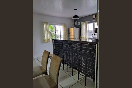 Casa à venda com 220m², 4 quartos e 3 vagas