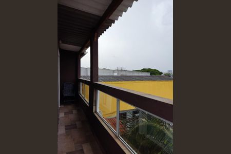 Casa à venda com 220m², 4 quartos e 3 vagas