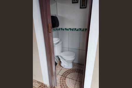 Casa à venda com 220m², 4 quartos e 3 vagas