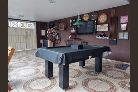 Casa à venda com 220m², 4 quartos e 3 vagas