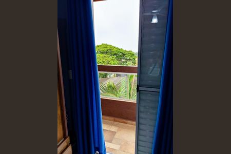 Casa à venda com 220m², 4 quartos e 3 vagas